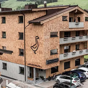 Frau Gans - Pure Mountain Saalbach-Hinterglemm